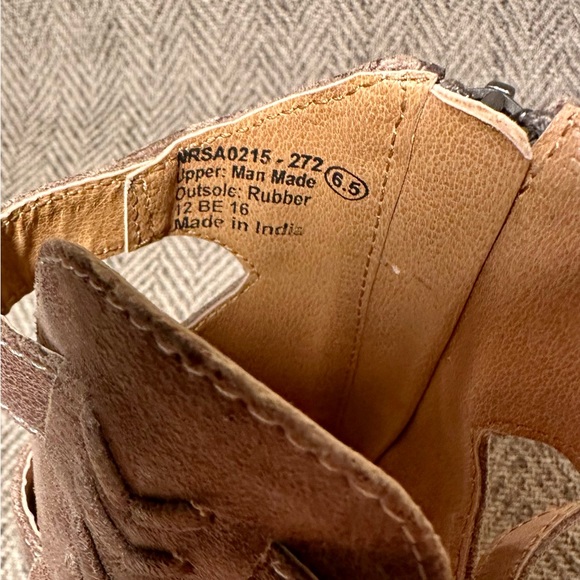 Timavo beige (grey-brown) tall gladiator sandals sz 6.5 Not Rated NWOT box incl - Picture 13 of 16